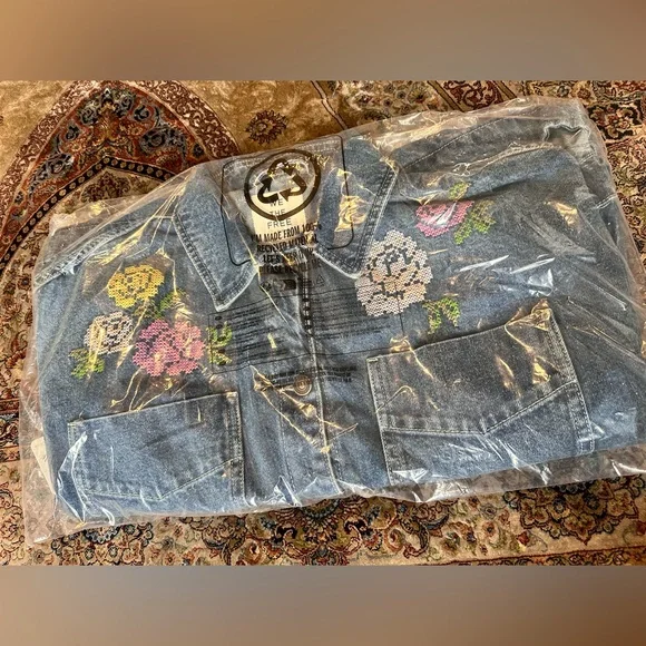 Free People Embroidered Oversized Jacket 🌟 - Picture 9 of 12